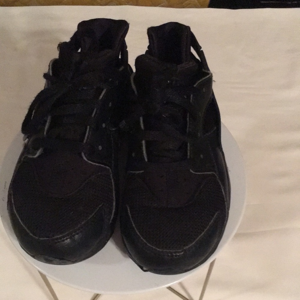 Boys  black size 12C Huarache sneakers.